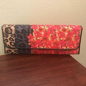 Aldo clutch